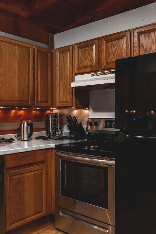 Deer Run Cabin At 36 North - Hot Tub Purlear المظهر الخارجي الصورة
