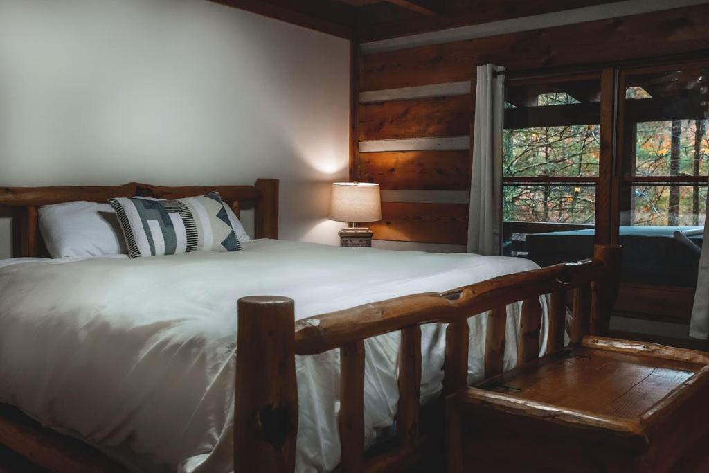 Deer Run Cabin At 36 North - Hot Tub Purlear المظهر الخارجي الصورة