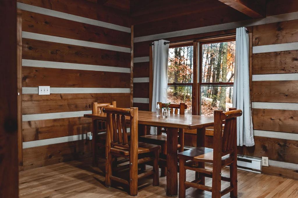 Deer Run Cabin At 36 North - Hot Tub Purlear المظهر الخارجي الصورة